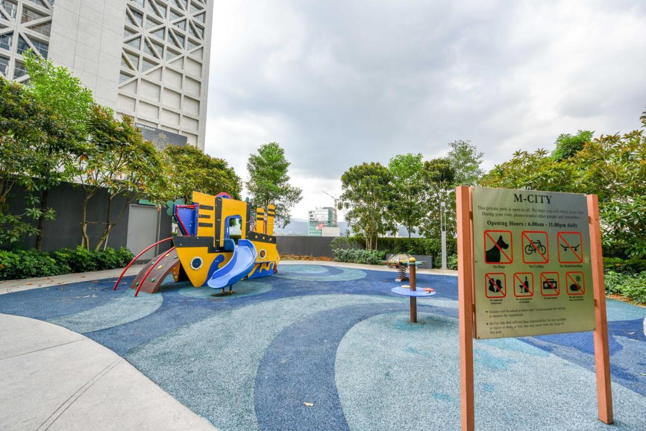 Mcity At Jalan Ampang Kuala Lumpur Exterior foto